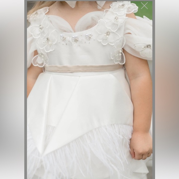 Petite Maison 2T Constanza White Dress with Champagne Bow - Picture 6 of 9